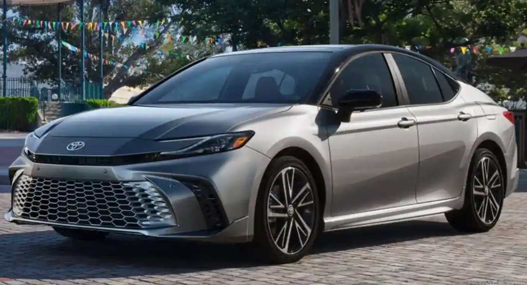 سيارة تويوتا كامري 2026