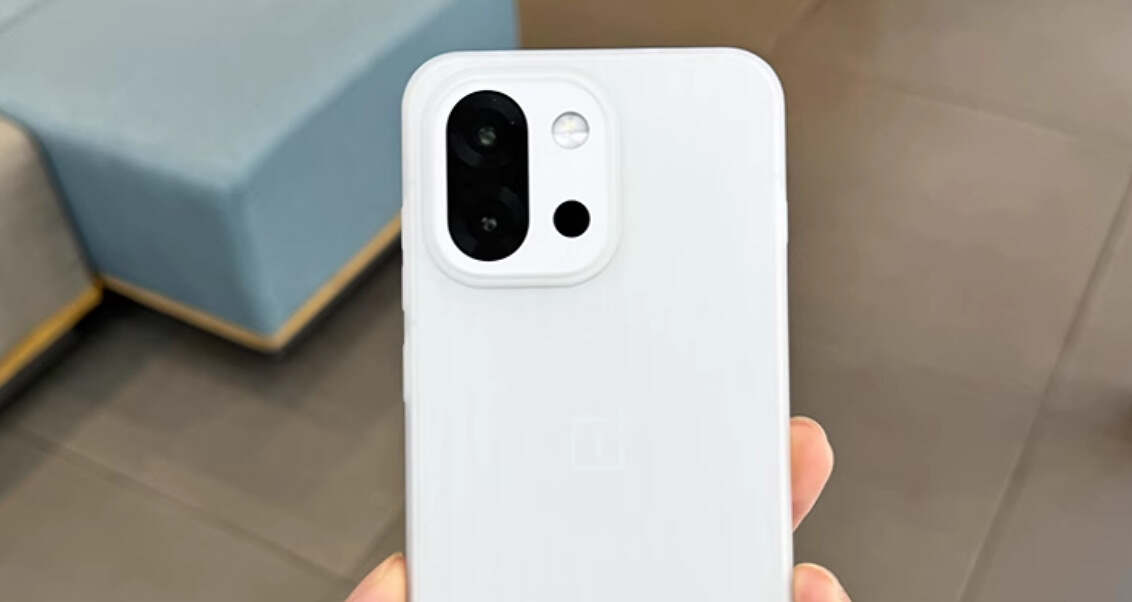 هاتف OnePlus 15T