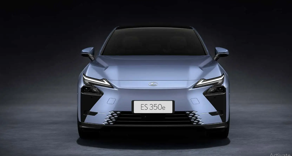 سيارة لكزس ES 2026