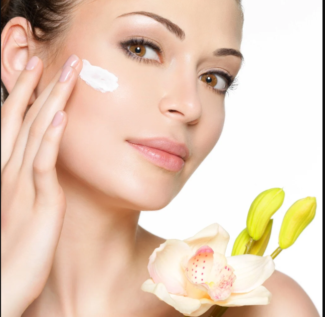 وصفات طبيعية لتفتيح البشرة وتوحيد لونها