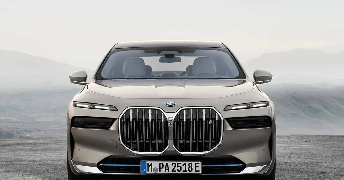 بي إم دبليو الفئة السابعة 2025