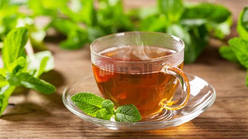 شاي منعش مثلج بالعسل