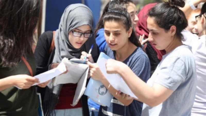 امتحانات الثانويه